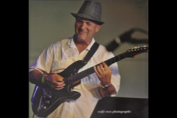 Bill Washer – Guitar